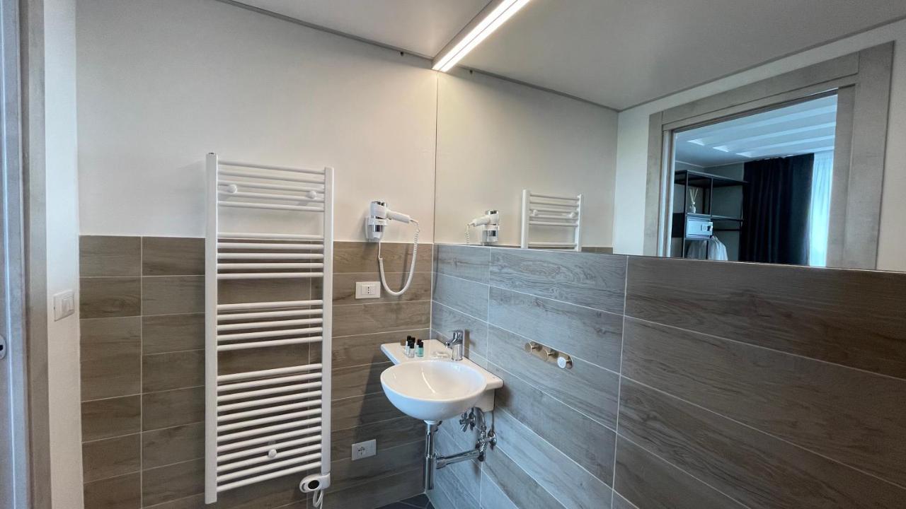 Tranquillo Uptown Lecce Hotel Kültér fotó