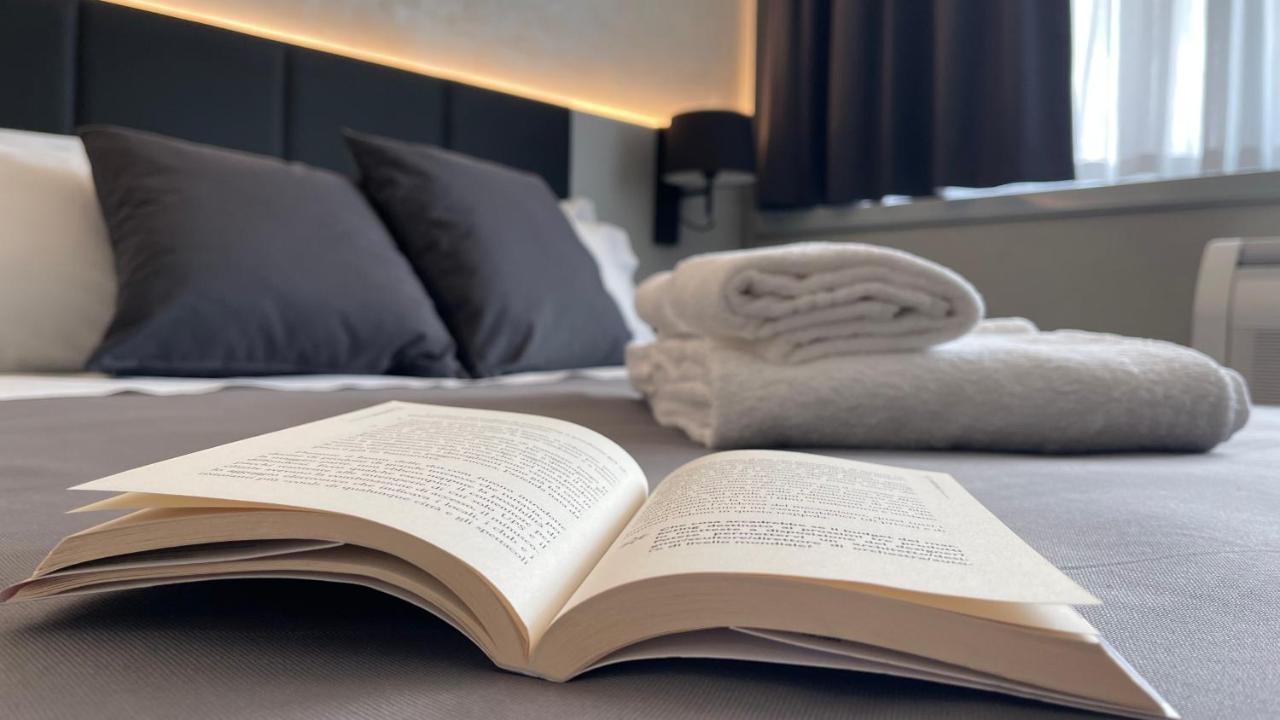 Tranquillo Uptown Lecce Hotel Kültér fotó