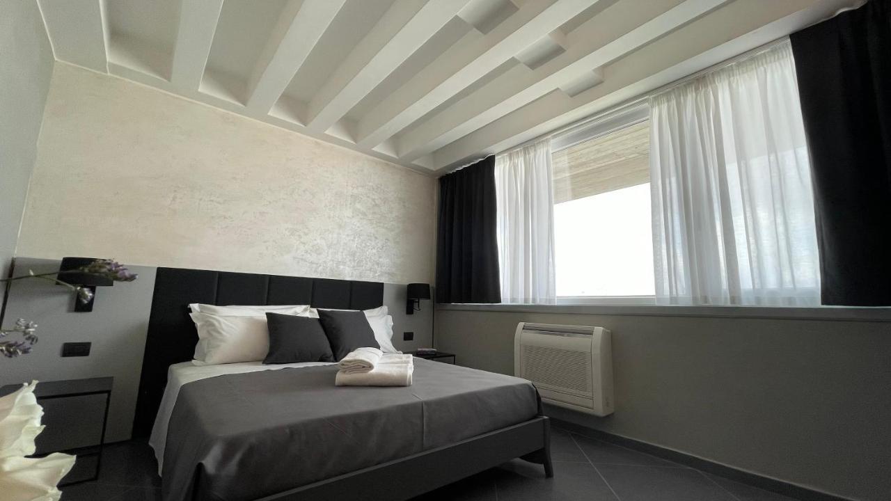 Tranquillo Uptown Lecce Hotel Kültér fotó